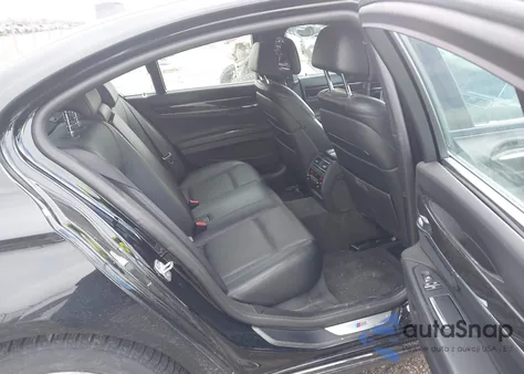 2013 BMW 750I z USA, uszkodzony, nr VIN WBAYA8C55DD227623